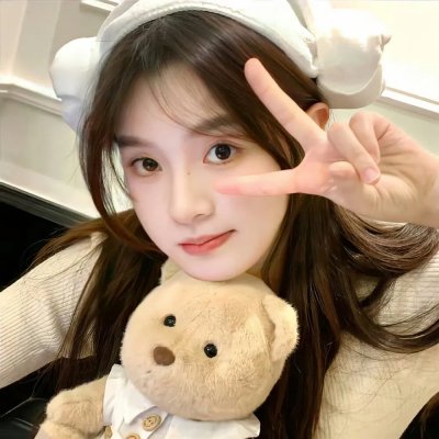 毕业当天就捡了个总裁